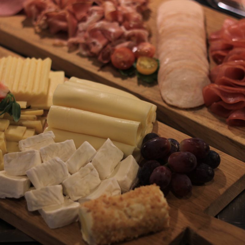Käse- und Wurstwaren